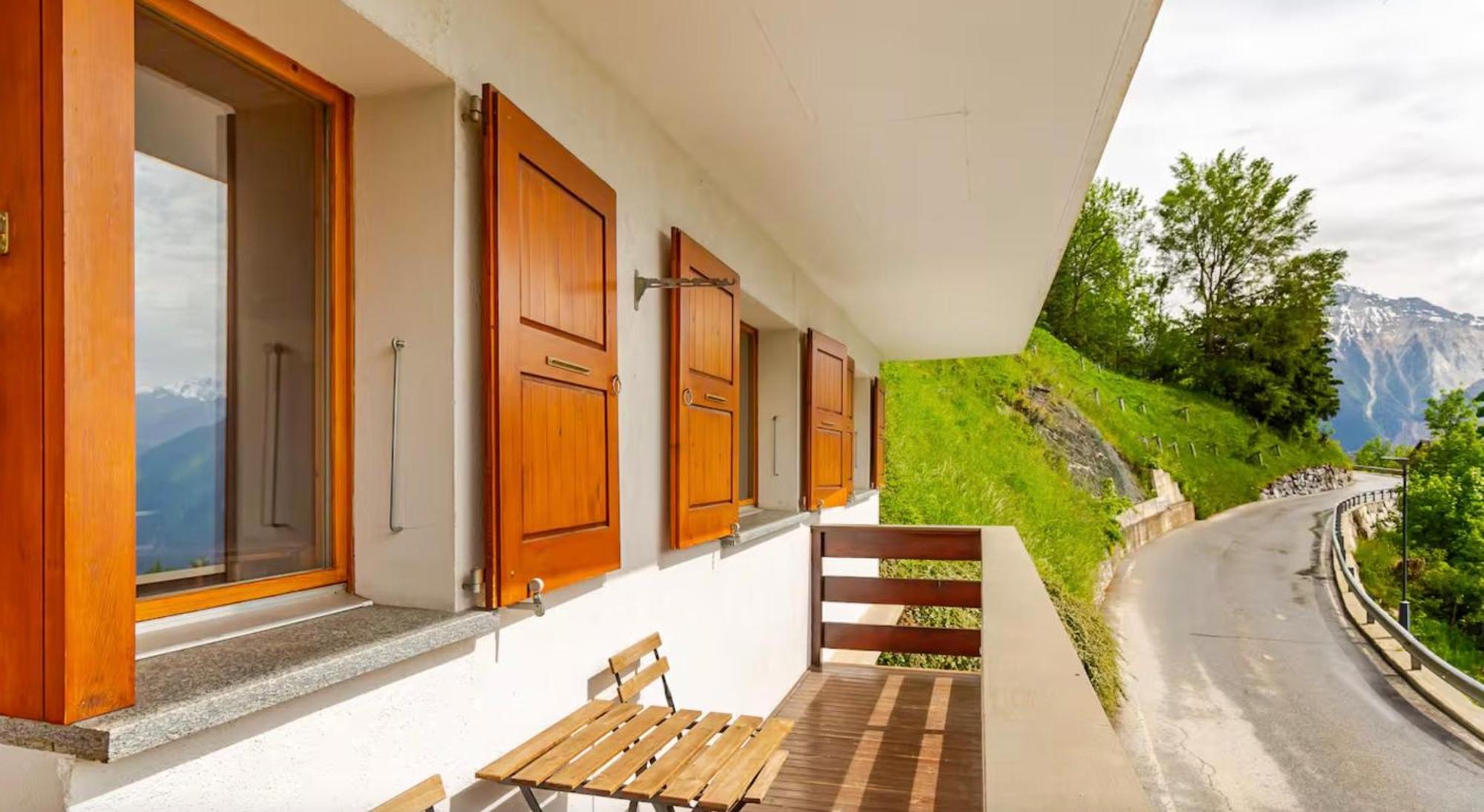 Gemütliche Wohnung mit Traumaussicht! Albinen Exterior foto